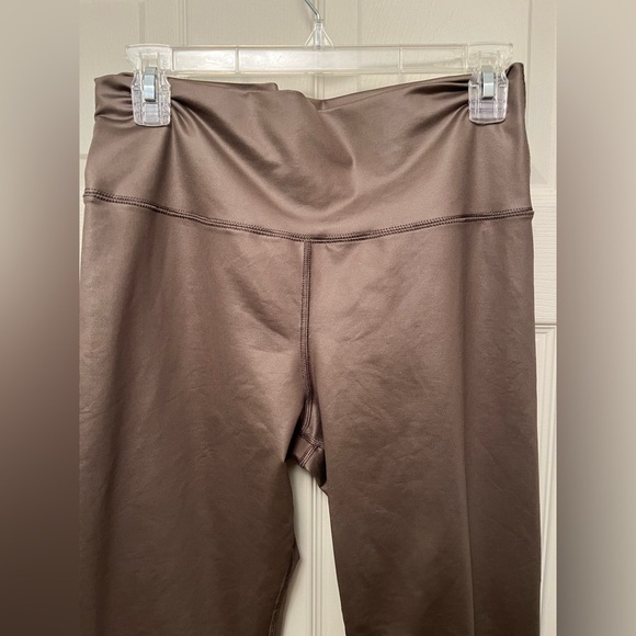 Aerie NWT Women’s Olive Green Metallic Sheen High Waisted XL Athletic Leggings - Picture 2 of 5